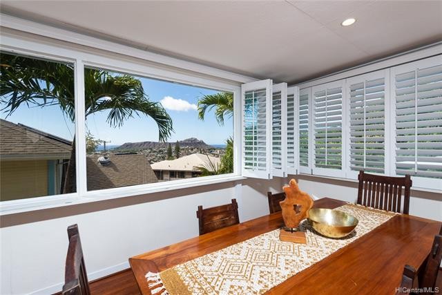 Absolutely Charming, you will fall in love with this lovely 4 - Beach Home for sale in Honolulu, Hawaii on Beachhouse.com