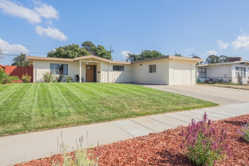 This beautifully refreshed 3-bedroom, 1-bath home has been - Beach Home for sale in Salinas, California on Beachhouse.com