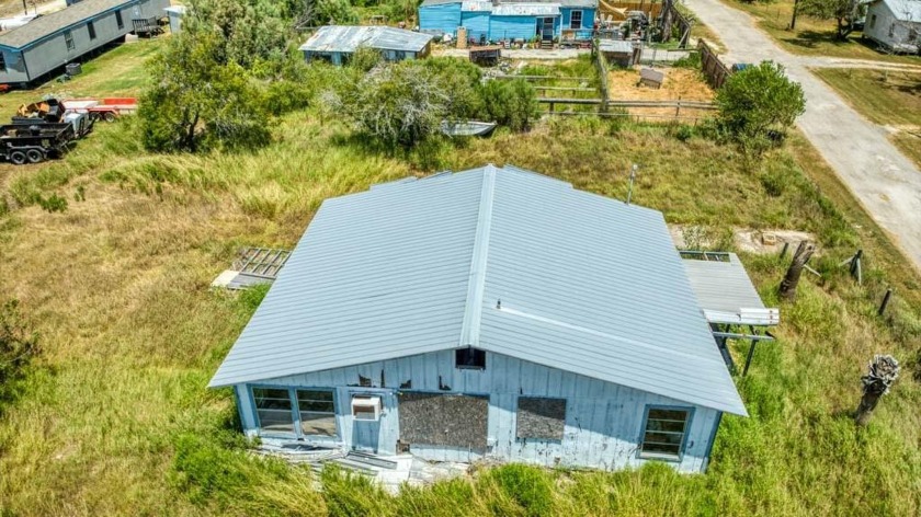Are you hoping to find a *little piece of paradise* without - Beach Home for sale in Rockport, Texas on Beachhouse.com