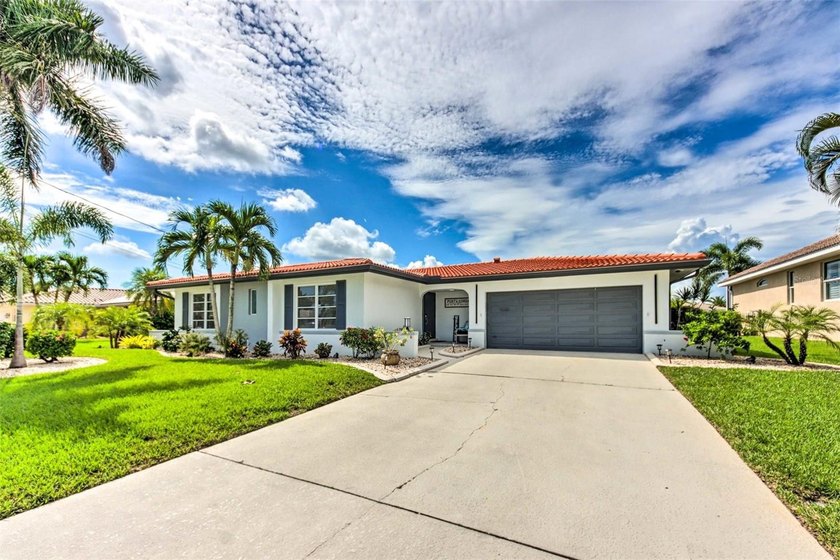 Experience the ultimate Florida lifestyle in this beautifully - Beach Home for sale in Punta Gorda, Florida on Beachhouse.com
