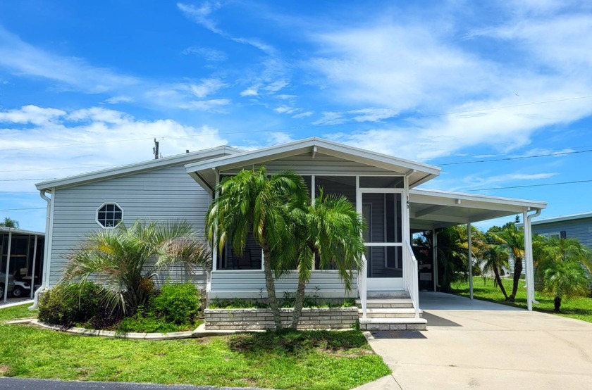 EXCLUSIVE - CONTACT LISTING AGENT DIRECTLY. Furnished and - Beach Home for sale in Sarasota, Florida on Beachhouse.com