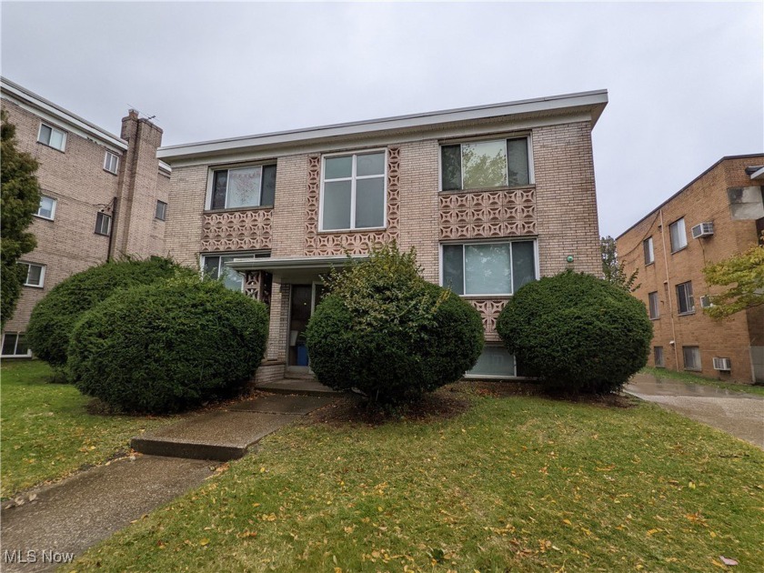 This large apartment complex is an amazing opportunity for any - Beach Commercial for sale in Cleveland, Ohio on Beachhouse.com