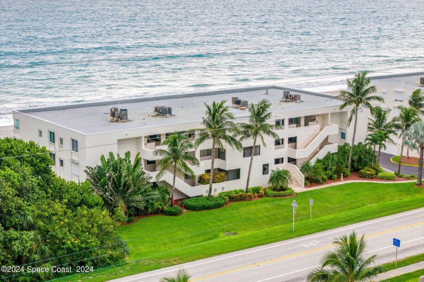 Top notch penthouse with striking ocean view & extraordinary - Beach Condo for sale in Melbourne Beach, Florida on Beachhouse.com