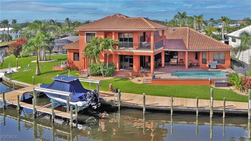Exquisite and spacious Arthur Rutenberg direct Gulf-access pool - Beach Home for sale in Cape Coral, Florida on Beachhouse.com