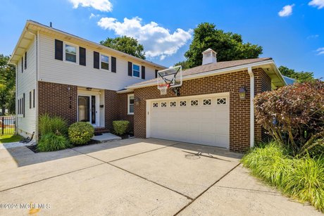 Nice size renovated colonial that checks all the boxes! This 4 - Beach Home for sale in Interlaken, New Jersey on Beachhouse.com