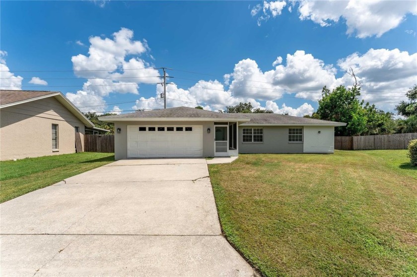 One or more photo(s) has been virtually staged. PRICED TO SELL - Beach Home for sale in Sarasota, Florida on Beachhouse.com