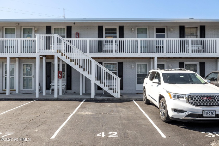 Don't miss your opportunity to own this cute beach getaway! - Beach Condo for sale in Atlantic Beach, North Carolina on Beachhouse.com