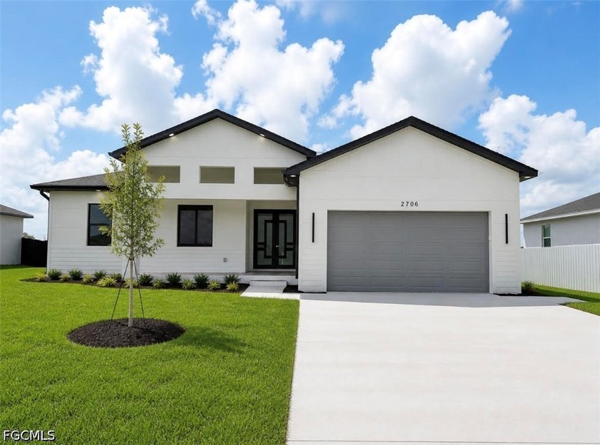 Brand New Home located in SW Lehigh just minutes to SR 82, I-75 - Beach Home for sale in Lehigh Acres, Florida on Beachhouse.com