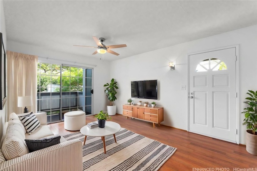 Discover your ideal home in this private upstairs unit located - Beach Townhome/Townhouse for sale in Honolulu, Hawaii on Beachhouse.com