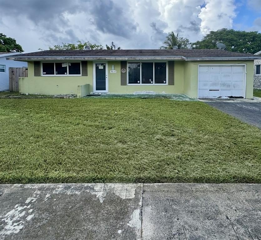 Investor's dream! This single-family home is being sold as-is - Beach Home for sale in Sunrise, Florida on Beachhouse.com