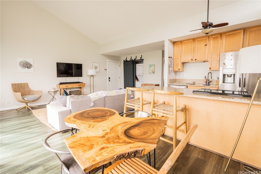 Top-Floor Oasis with Ocean & Mountain Views in Makaha Valley - Beach Condo for sale in Waianae, Hawaii on Beachhouse.com