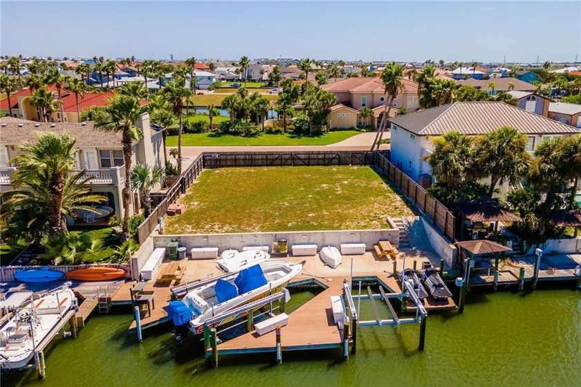 ISLAND MOORINGS WATERFRONT lot with two boat lifts and jet ski - Beach Lot for sale in Port Aransas, Texas on Beachhouse.com