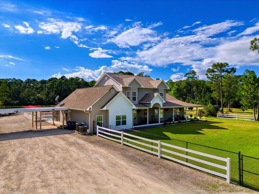 A Rare Opportunity to own a Large 5 Bedroom Home with an - Beach Home for sale in Apalachicola, Florida on Beachhouse.com