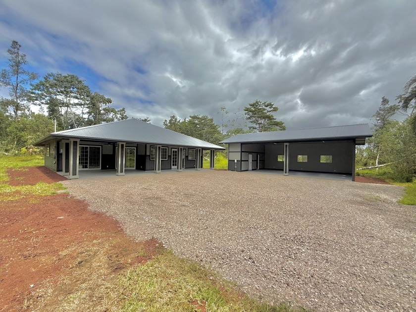 Welcome home to this beautiful estate located off of paved Moho - Beach Home for sale in Mountain View, Hawaii on Beachhouse.com