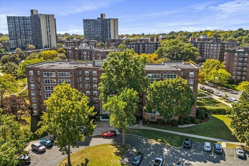 Welcome home to this overly spacious 925 sq. ft 1 bedroom/jr.4 ( - Beach Home for sale in Bayside, New York on Beachhouse.com