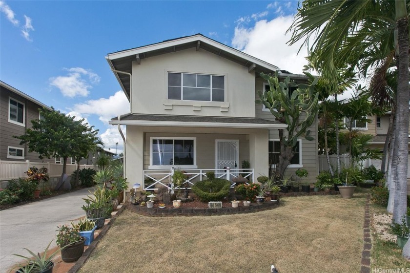 BEAUTIFULLY MAINTAINED 3-bedroom, 2.5-bah home in the HIGHLY - Beach Home for sale in Waipahu, Hawaii on Beachhouse.com