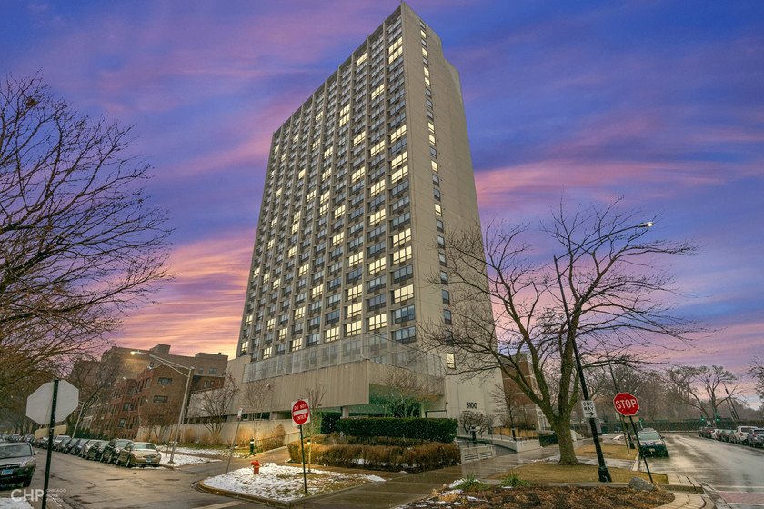 This is a rare opportunity to own a high-floor one-bedroom - Beach Condo for sale in Chicago, Illinois on Beachhouse.com