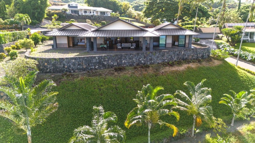 Welcome to this beautifully crafted single-level custom home in - Beach Home for sale in Kailua Kona, Hawaii on Beachhouse.com