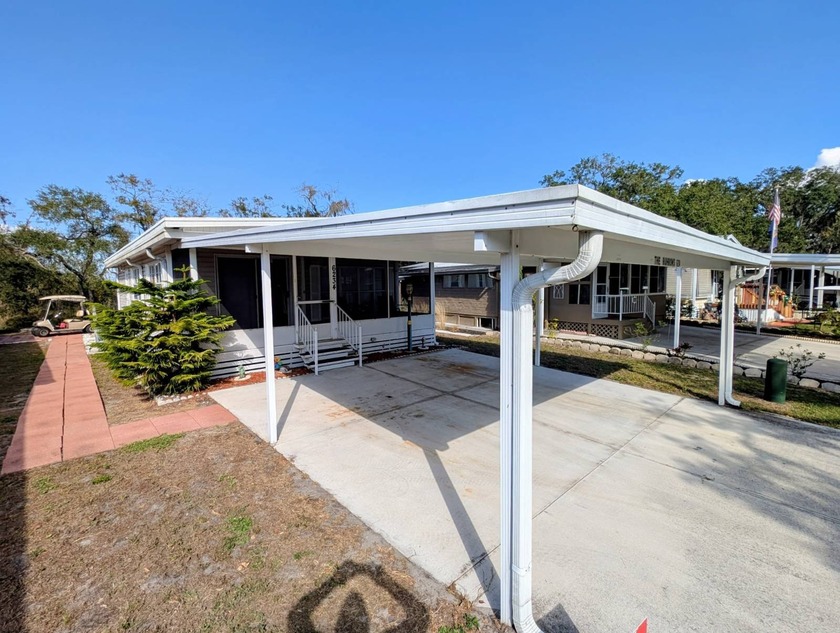 Experience the ultimate Florida lifestyle in this beautifully - Beach Home for sale in Ruskin, Florida on Beachhouse.com