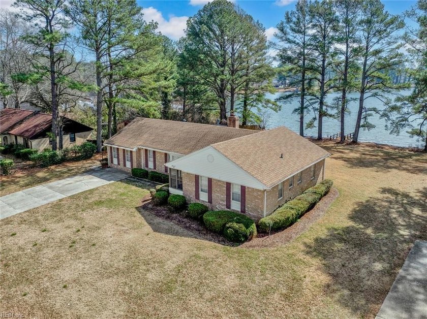 Come see this all-brick lakefront home on a spacious lot just - Beach Home for sale in Portsmouth, Virginia on Beachhouse.com