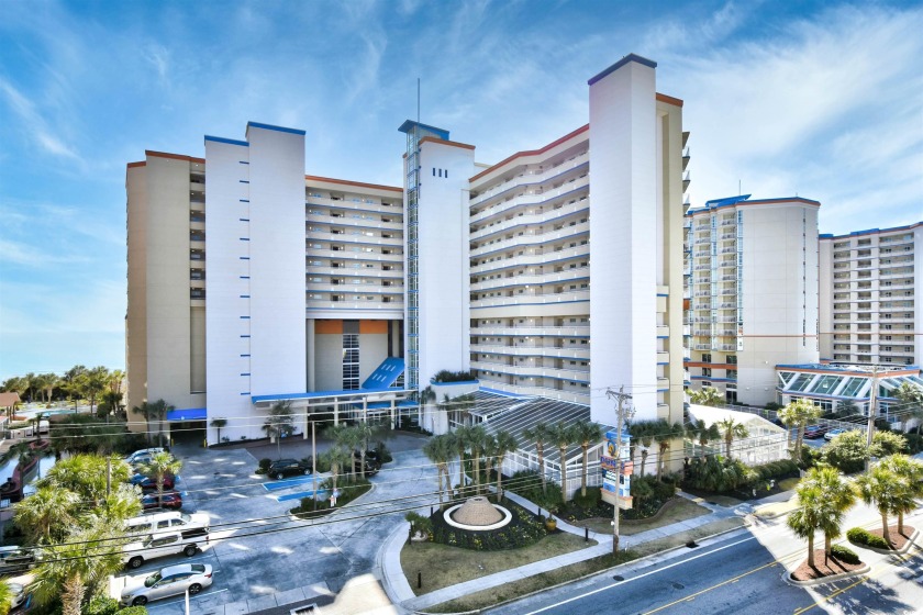 Incredible owner occupied and meticulously maintained 2 bedroom - Beach Condo for sale in Myrtle Beach, South Carolina on Beachhouse.com