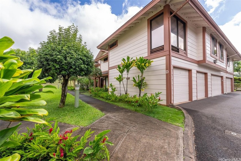 Welcome to the desirable *C* unit in the wonderful Wailuna - Beach Townhome/Townhouse for sale in Pearl City, Hawaii on Beachhouse.com