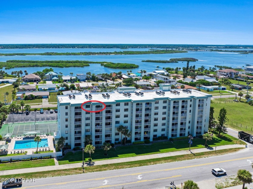 This TOP FLOOR unit is the ideal beach getaway! Enjoy your - Beach Condo for sale in Daytona Beach, Florida on Beachhouse.com