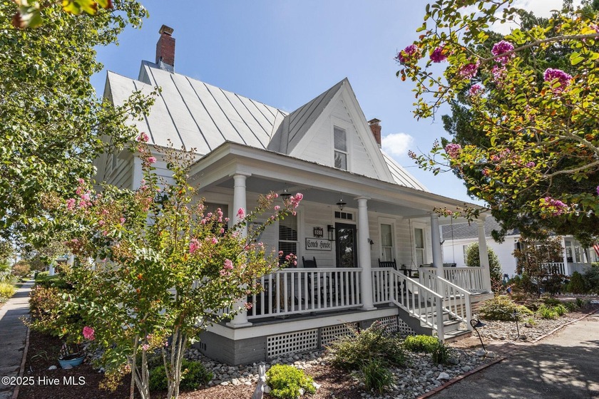 This historic home, long known as the ''Conch House,'' sits - Beach Home for sale in Beaufort, North Carolina on Beachhouse.com