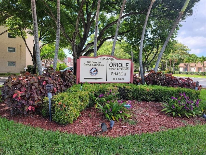 Freshly painted and updated 2/2 condo, modern lighting in the - Beach Condo for sale in Margate, Florida on Beachhouse.com