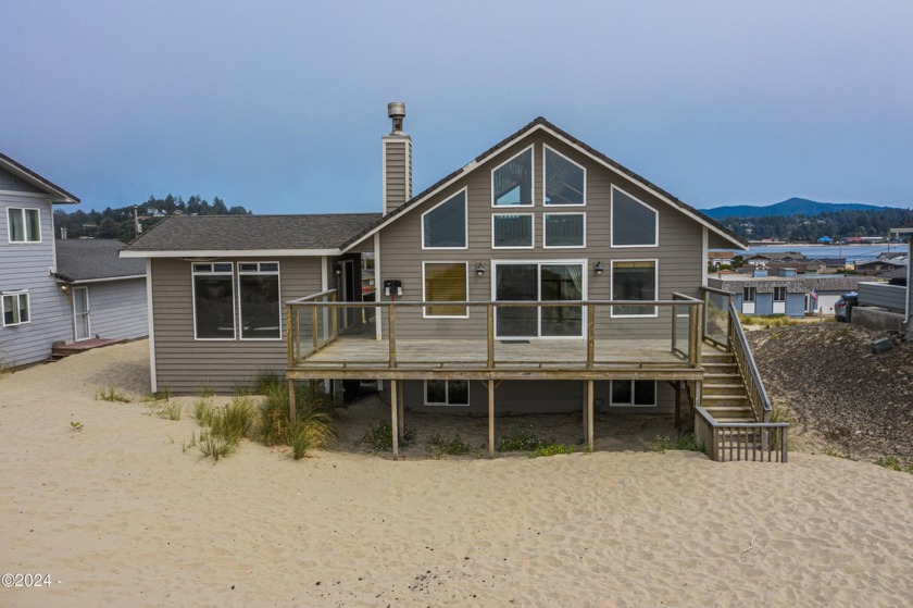 Move right in and escape to your own slice of paradise with this - Beach Home for sale in Waldport, Oregon on Beachhouse.com