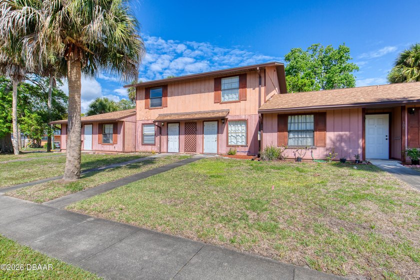 Adorable 2-bedroom, 1.5-bath townhome centrally located in - Beach Condo for sale in Daytona Beach, Florida on Beachhouse.com
