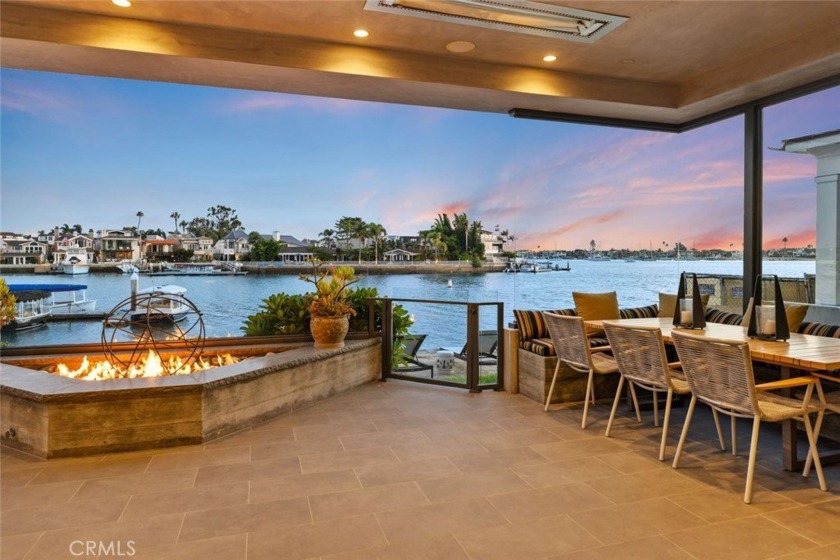 8 Beacon Bay in Newport Beach is an exceptional bayfront - Beach Home for sale in Newport Beach, California on Beachhouse.com