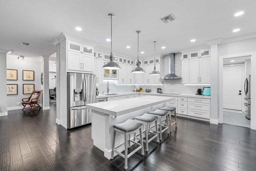 Beautifully upgraded residence tucked away on a private - Beach Home for sale in West Palm Beach, Florida on Beachhouse.com