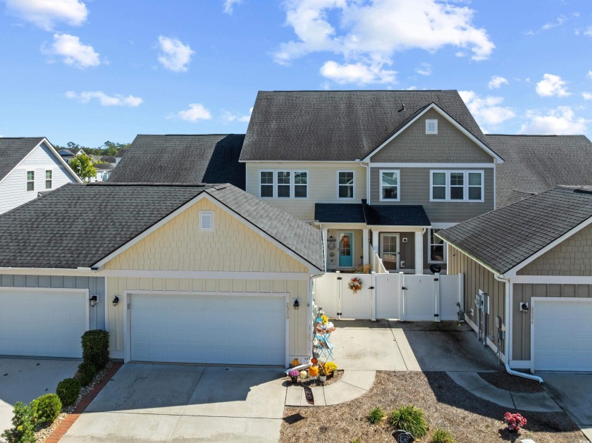 Large townhome in The Market Common! What's The Market Common? - Beach Townhome/Townhouse for sale in Myrtle Beach, South Carolina on Beachhouse.com