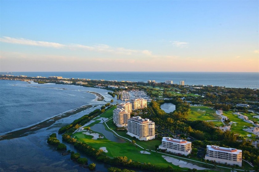 NO INTERIOR STORM DAMAGE!  No expense was spared! Completely - Beach Condo for sale in Longboat Key, Florida on Beachhouse.com