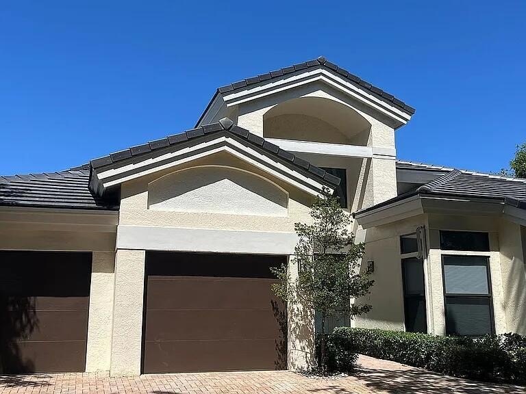 Set on a picturesque lakefront homesite a gorgeous large modern - Beach Home for sale in Boca Raton, Florida on Beachhouse.com