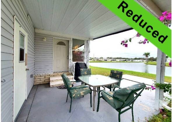 Come experience this inviting waterfront home! Boasting 2 - Beach Home for sale in Ellenton, Florida on Beachhouse.com