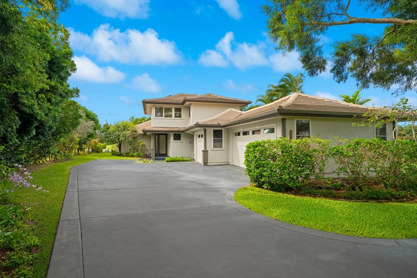 Thoughtfully renovated and offered turnkey, this 3-bedroom, 3 - Beach Home for sale in Princeville, Hawaii on Beachhouse.com
