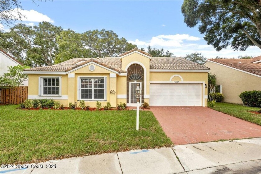 Welcome to the charming Siena Oaks Community in the heart of - Beach Home for sale in West Palm Beach, Florida on Beachhouse.com