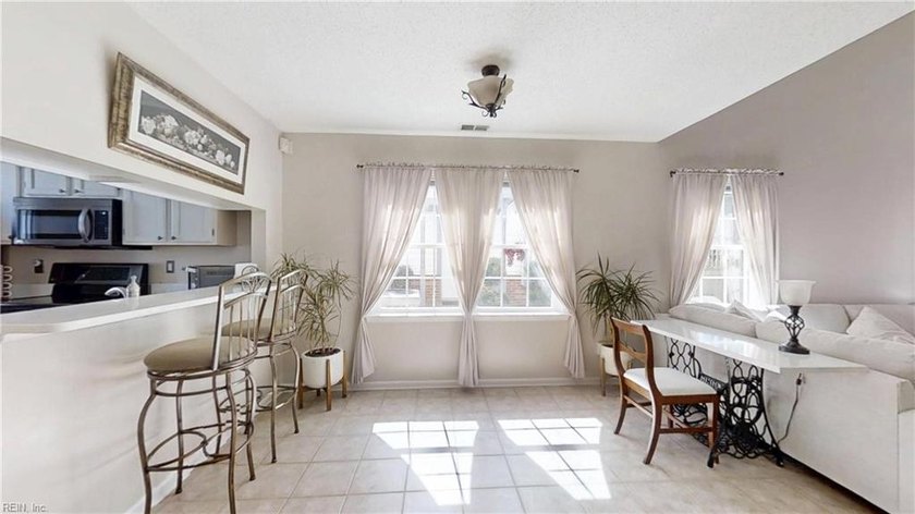 Beautiful two-story condo overlooking the 17th hole of - Beach Condo for sale in Chesapeake, Virginia on Beachhouse.com