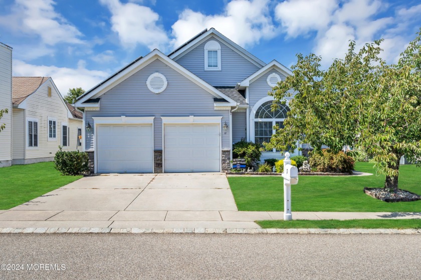 Beautiful Augusta Model with 2 Bedrooms/2 Full Baths, Den - Beach Home for sale in Waretown, New Jersey on Beachhouse.com