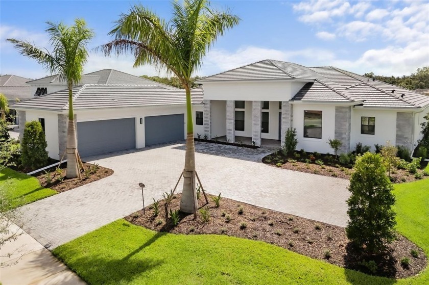 Rarely available 4-car garage luxury home!  Discover fine - Beach Home for sale in Sarasota, Florida on Beachhouse.com