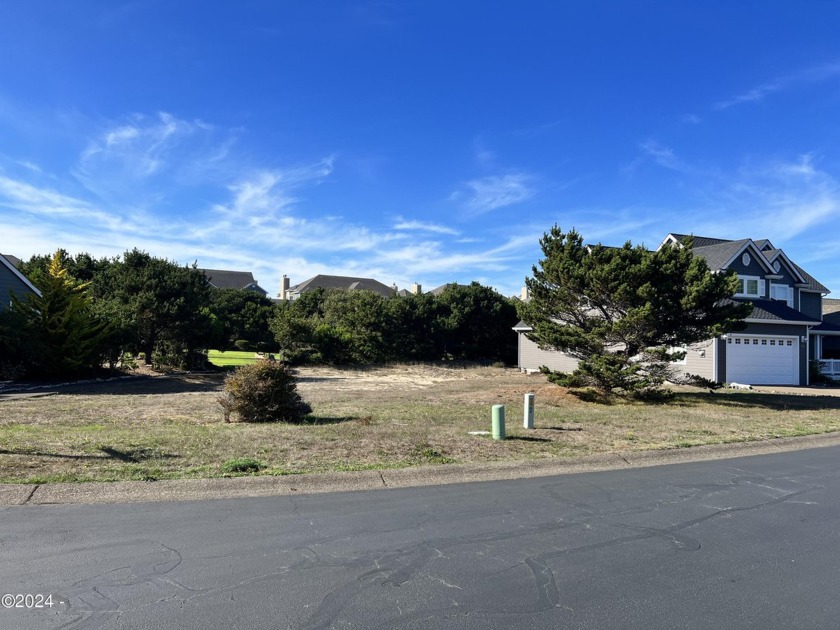 Also sold as full build out #24-447. This flat corner lot backs - Beach Lot for sale in South Beach, Oregon on Beachhouse.com