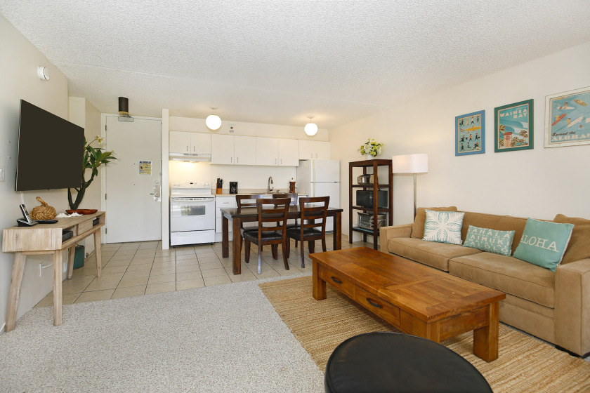 Budget-Friendly and Air-Conditioned with Washlet and - Beach Vacation Rentals in Honolulu, Hawaii on Beachhouse.com