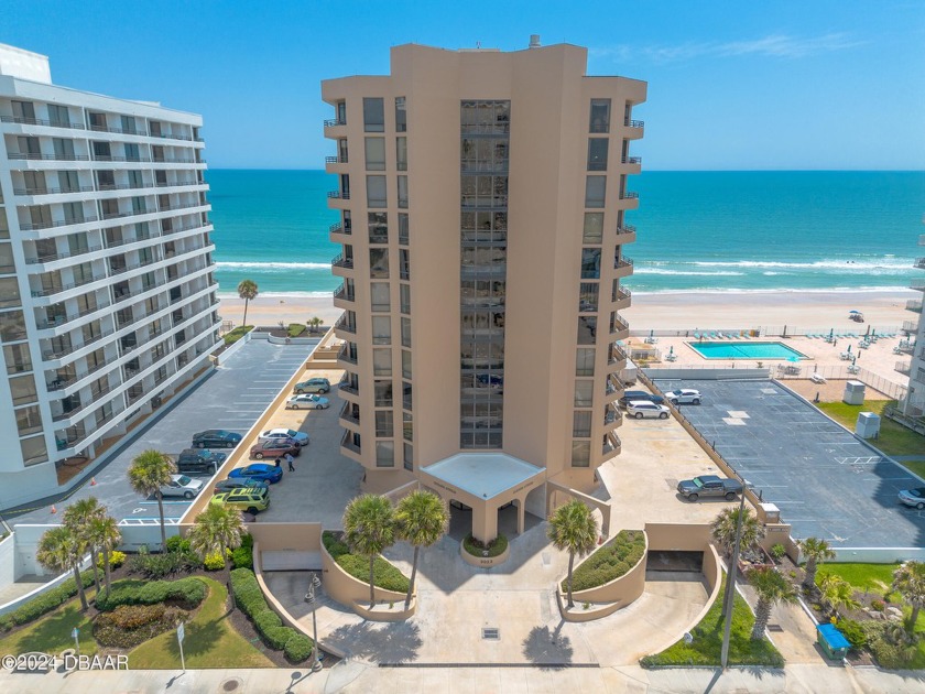 This oceanfront condominium looks and sounds like a dream! With - Beach Condo for sale in Daytona Beach, Florida on Beachhouse.com