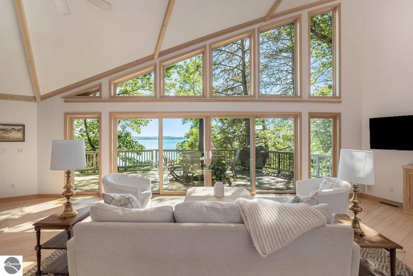 This extraordinary 3-acre compound offers the ultimate in - Beach Home for sale in Frankfort, Michigan on Beachhouse.com