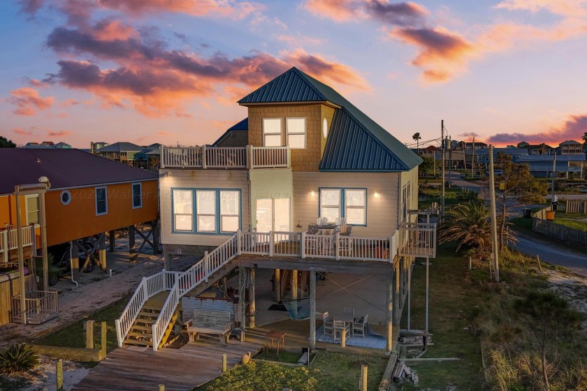 Premier getaway in Fort Morgan! Fantastic beach house directly - Beach Home for sale in Gulf Shores, Alabama on Beachhouse.com