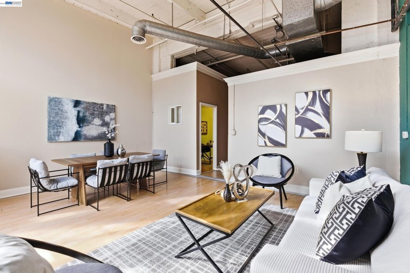This is not a condo pretending to be a loft. This is the real - Beach Condo for sale in Emeryville, California on Beachhouse.com