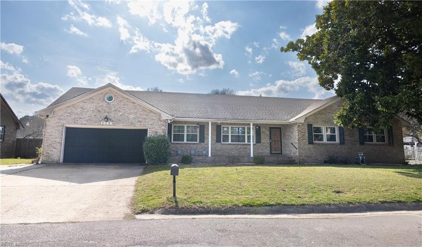 Come to the heart of Virginia Beach and check out this Beautiful - Beach Home for sale in Virginia Beach, Virginia on Beachhouse.com