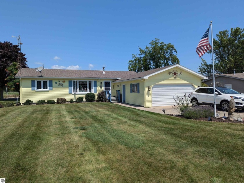 Cute and clean three bedroom ranch home with 80' of frontage - Beach Home for sale in Au Gres, Michigan on Beachhouse.com